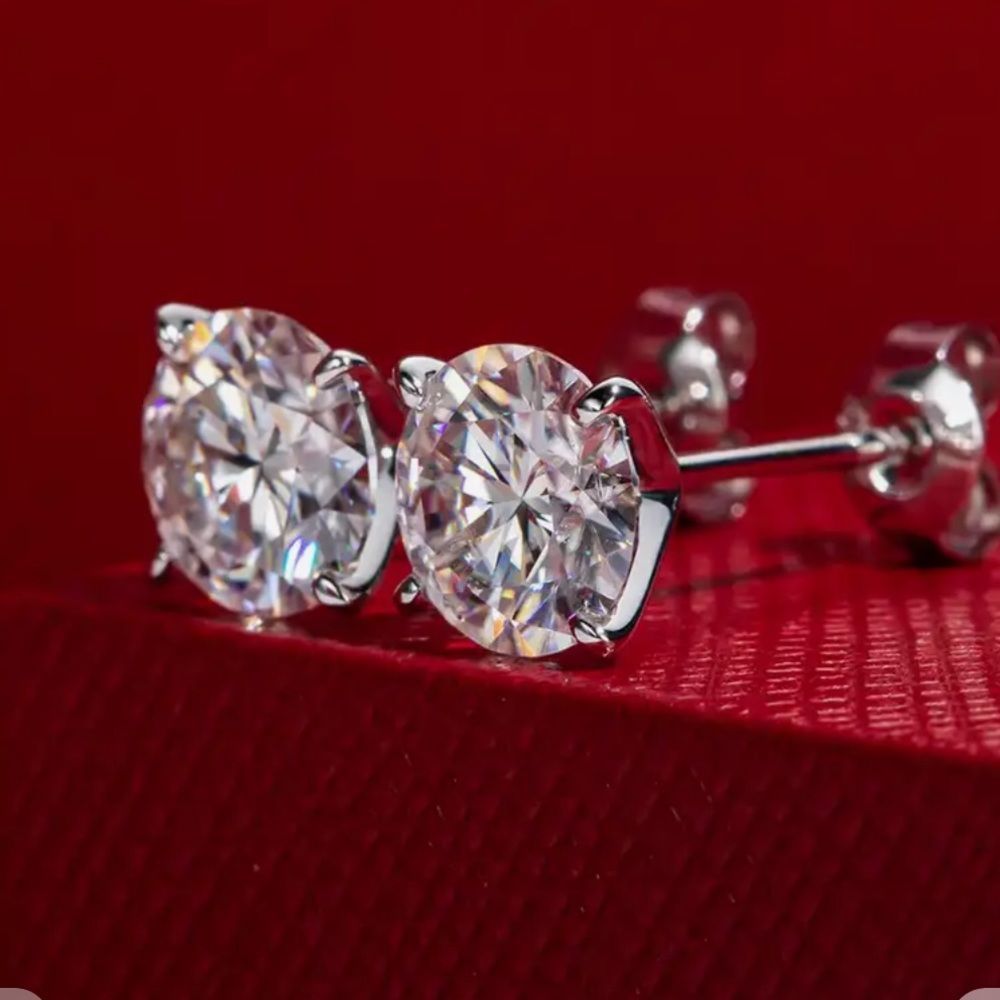 2 carat tw weight round Brilliant lab grown 14kt solid white gold Earrings!